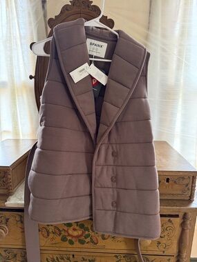 SPANX puff essential vest M